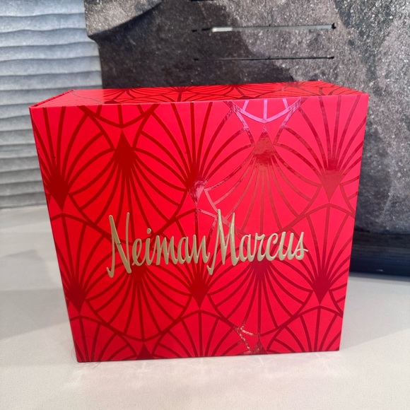Empty calendar box from Neiman Marcus luxury beauty advent storage boxes - Picture 4 of 5